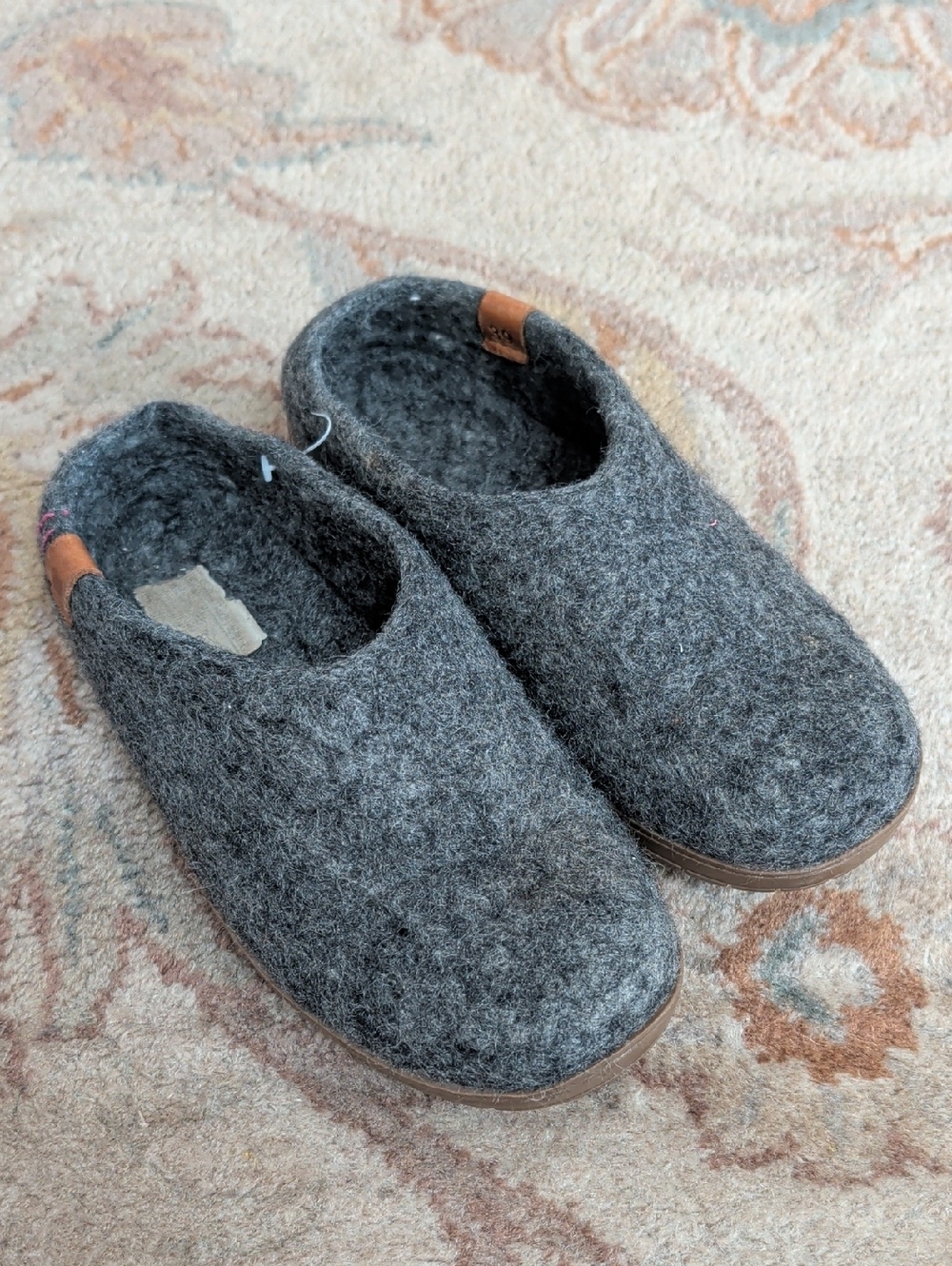 Baabushka Wool Slipper Rubber Sole Gray Felt Slip-On Slippers